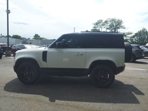 Used 2022 Land Rover Defender 90 AWD/4WD image 4