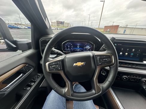 Used 2024 Chevrolet Silverado 2500 High Country w/ Technology Package image 14