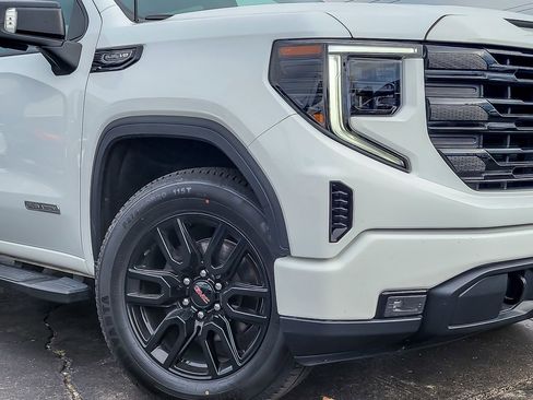 Certified 2023 GMC Sierra 1500 Elevation w/ Elevation Premium Package image 3