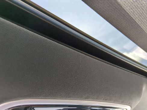 New 2026 Land Rover Range Rover Velar Dynamic SE image 18