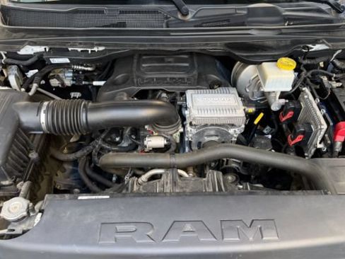 Used 2019 RAM 1500 Laramie AWD/4WD image 35