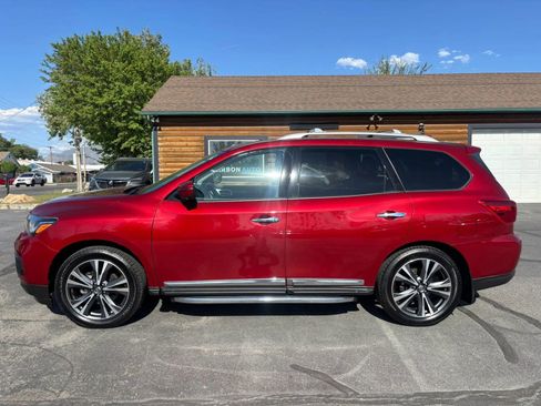 Used 2020 Nissan Pathfinder Platinum w/ Cargo Package AWD/4WD image 8