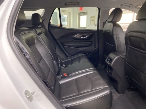 Used 2023 GMC Terrain SLT image 18