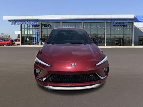 Used 2024 Buick Envista Sport Touring w/ Convenience I Package FWD image 7