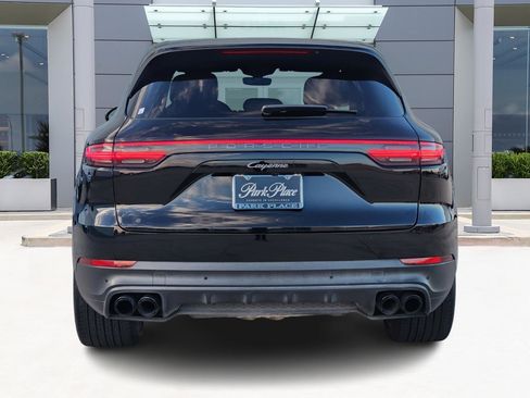 Used 2023 Porsche Cayenne Platinum Edition image 6