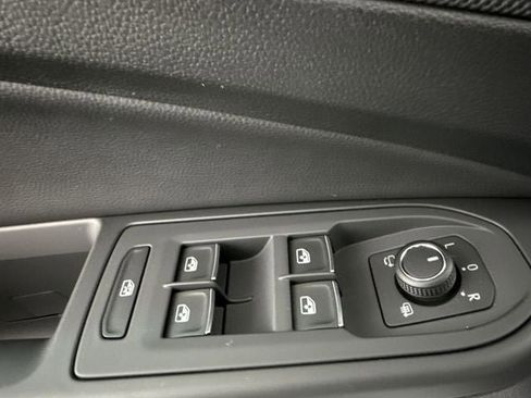 New 2025 Volkswagen GTI SE image 17