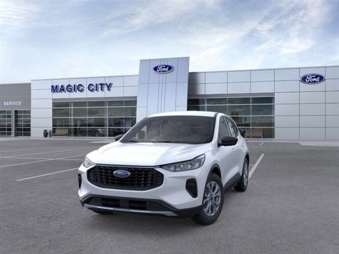 New 2026 Ford Escape Active w/ Cold Weather Package AWD/4WD image 2