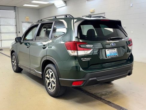 Used 2022 Subaru Forester Premium AWD/4WD image 7