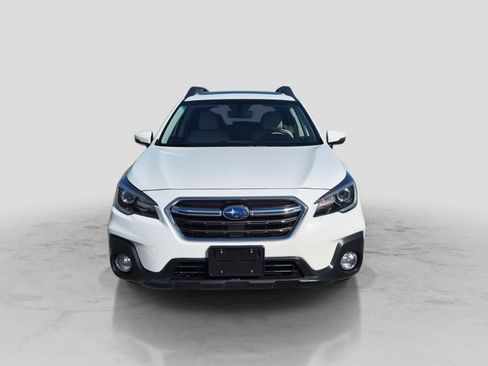 Used 2019 Subaru Outback 2.5i Limited AWD/4WD image 3