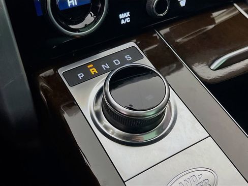 Used 2021 Land Rover Range Rover image 16