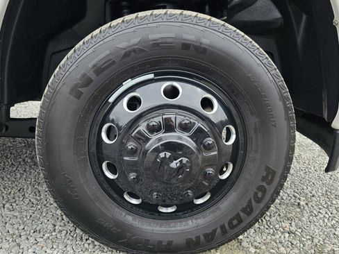 Used 2024 RAM 3500 Laramie w/ Night Edition image 10