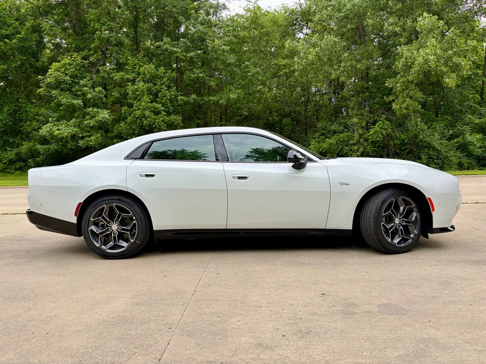 New 2026 Dodge Charger R/T AWD/4WD image 8