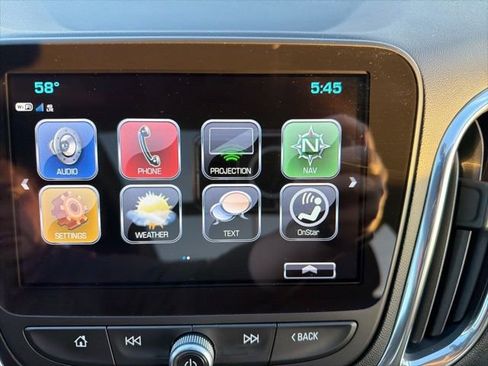 Used 2018 Chevrolet Equinox Premier image 29