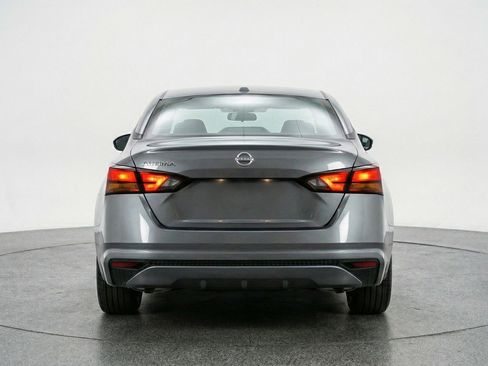 Used 2025 Nissan Altima 2.5 SV image 7