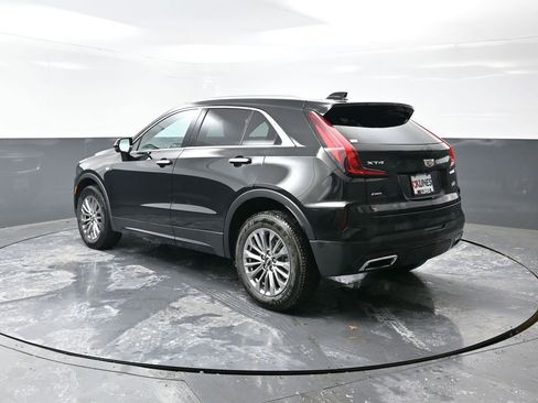 Used 2025 Cadillac XT4 Premium Luxury image 12