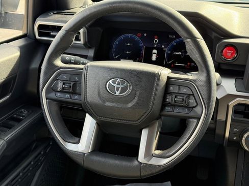 Certified 2025 Toyota 4Runner TRD Off-Road image 12