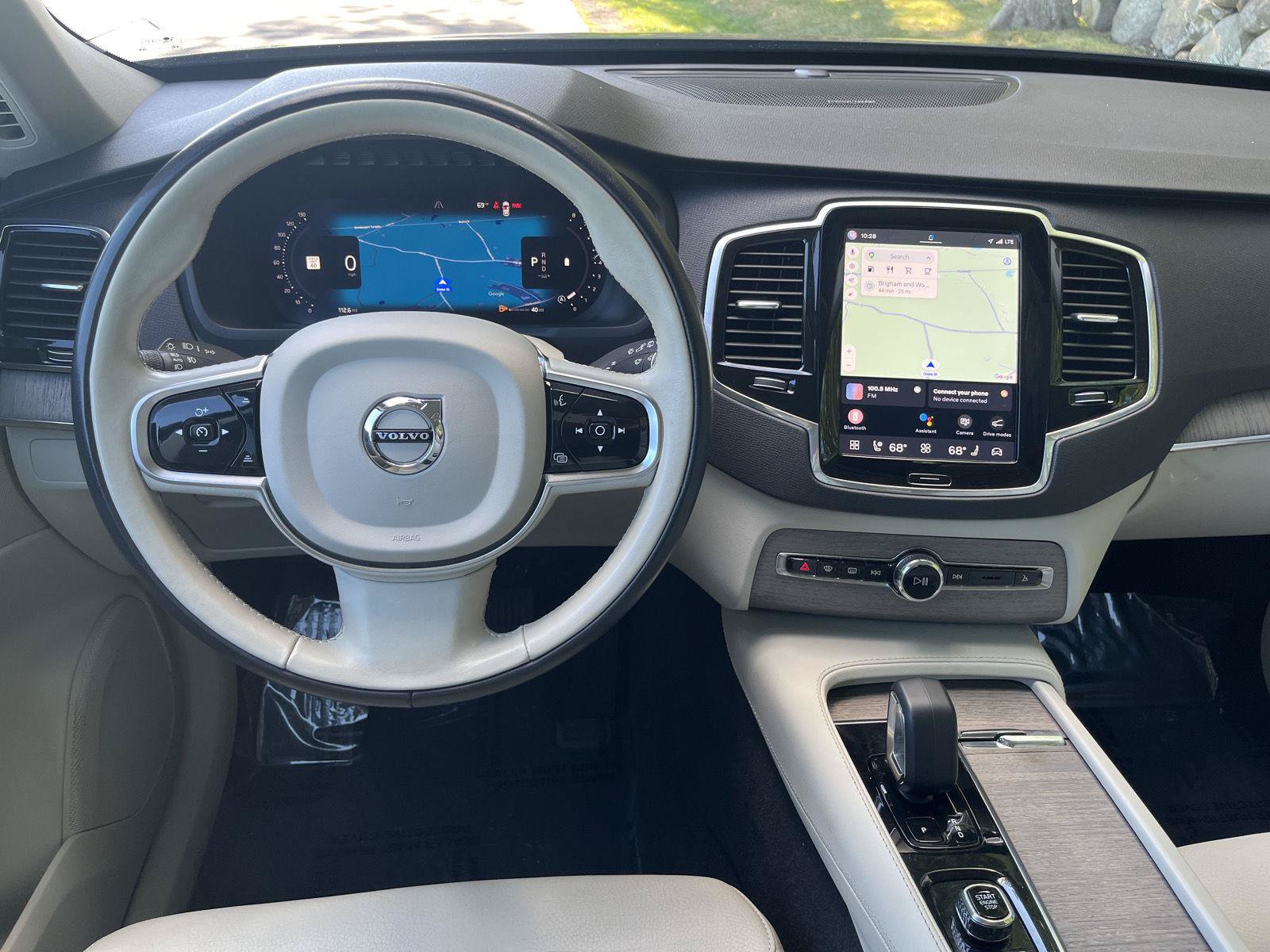 Used 2023 Volvo XC90 B6 Plus w/ Protection Package AWD/4WD image 7