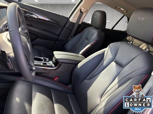 Used 2022 Buick Envision Essence w/ Technology Package I FWD image 19