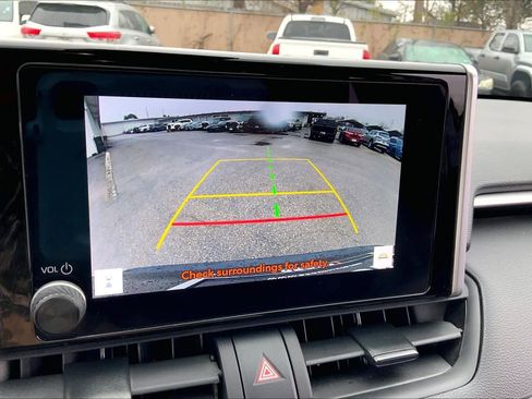 Used 2025 Toyota RAV4 XLE image 26