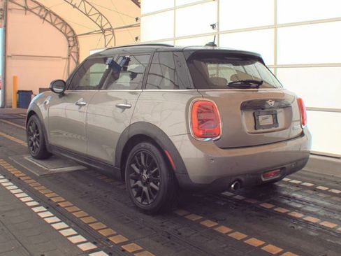 Used 2019 MINI Cooper 4-Door Hardtop image 11