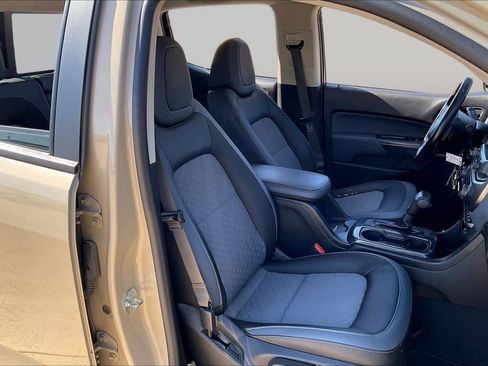 Used 2021 Chevrolet Colorado Z71 AWD/4WD image 10