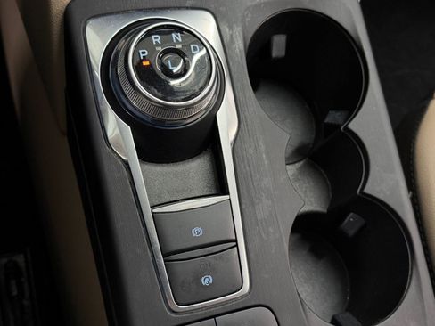 Used 2022 Ford Escape Titanium AWD/4WD image 15