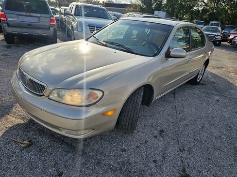 Used 2000 INFINITI I30 image 3