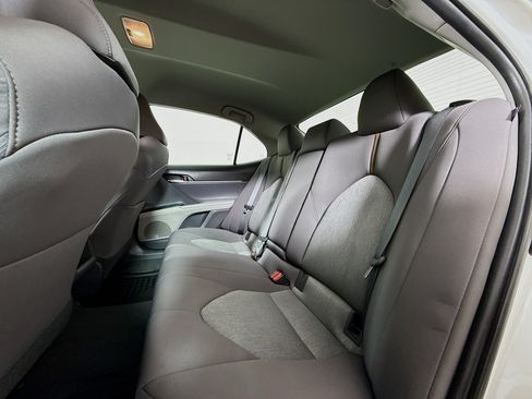 Used 2020 Toyota Camry LE FWD image 20