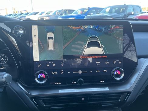 Used 2024 Lexus TX 500h AWD image 23