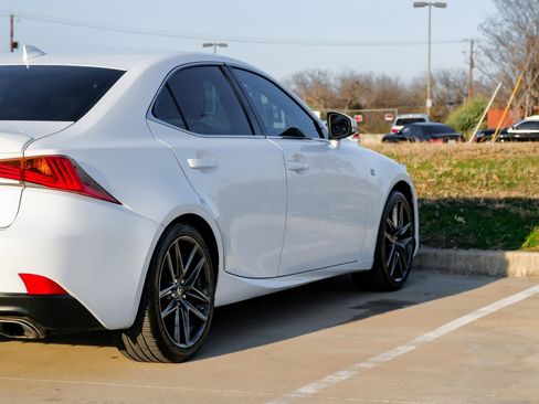 Used 2017 Lexus IS 200t F Sport image 12