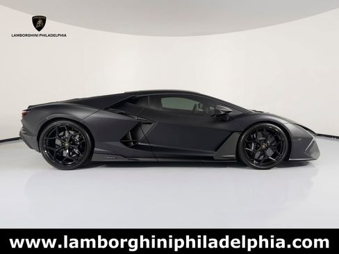 Used 2024 Lamborghini Revuelto AWD/4WD image 4