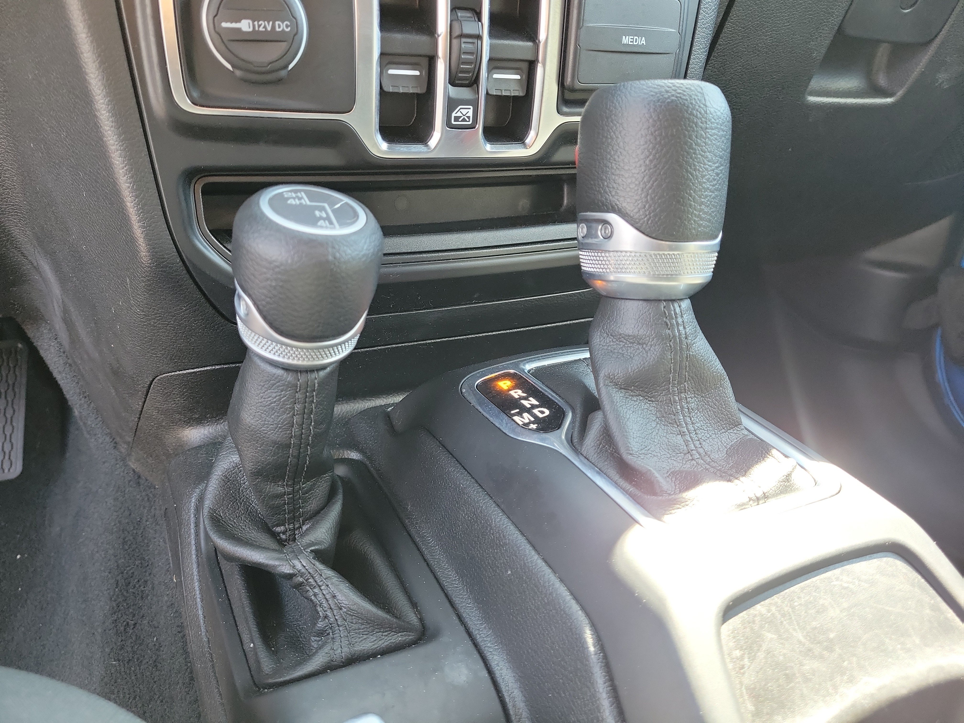 Used 2022 Jeep Wrangler Unlimited Sport AWD/4WD image 24