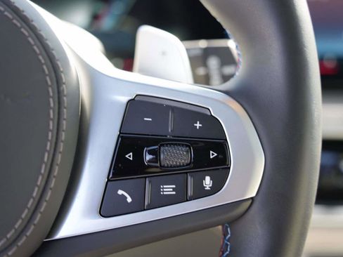 Used 2026 BMW X7 M60i image 19