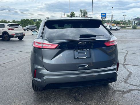 Used 2024 Ford Edge SE w/ Black Appearance Package AWD/4WD image 4