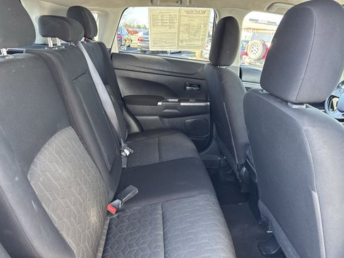 Used 2021 Mitsubishi Outlander Sport SE image 33