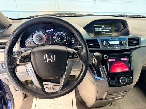 Used 2016 Honda Odyssey SE image 8