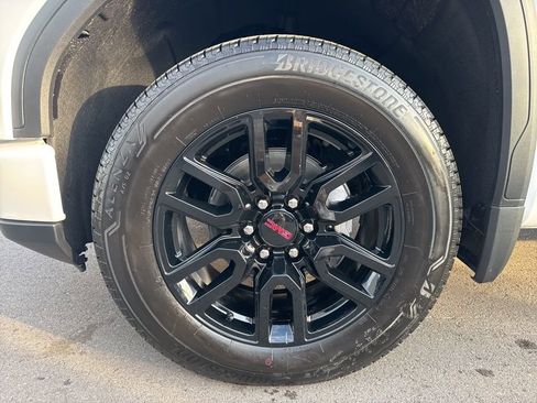 New 2026 GMC Sierra 1500 Elevation image 33