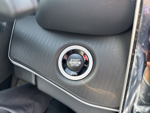 New 2025 Jeep Grand Cherokee Altitude image 27