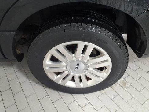 Used 2012 Lincoln Navigator 4WD image 8