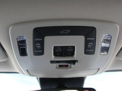 Certified 2026 Toyota Sienna XLE FWD image 44