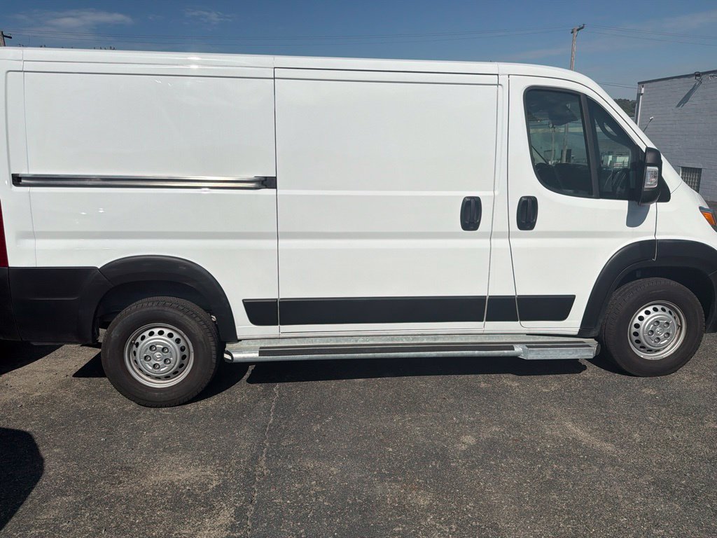 Used 2025 RAM ProMaster 2500 w/ U-Haul Equipment Group FWD image 8