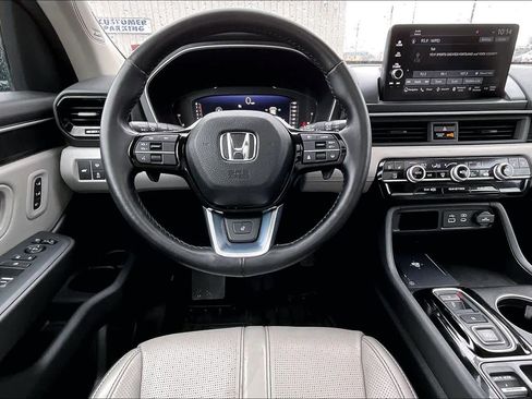 Used 2023 Honda Pilot Elite image 6