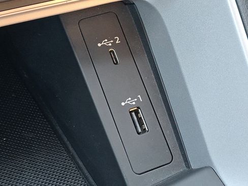 Used 2020 Audi Q3 2.0T Premium image 26