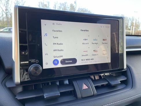 Used 2024 Toyota RAV4 XLE image 27