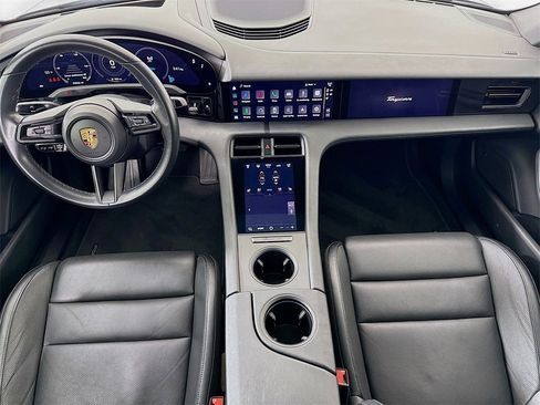 Used 2022 Porsche Taycan image 27