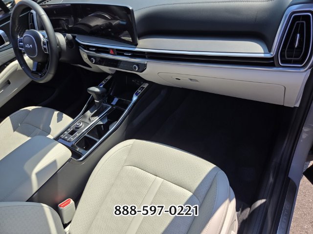 Used 2025 Kia Sorento SX FWD image 19