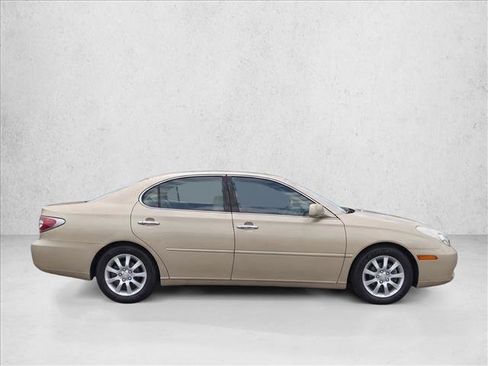 Used 2004 Lexus ES 330 w/ Premium Pkg FWD image 8