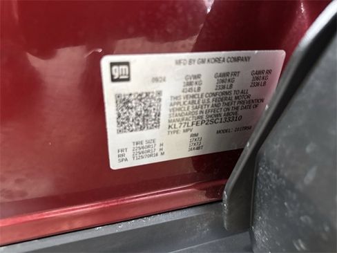 Certified 2025 Chevrolet Trax LS image 27