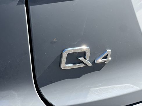 Used 2024 Audi Q4 e-tron Premium Plus AWD/4WD image 39