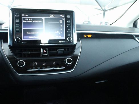 Certified 2021 Toyota Corolla LE image 36